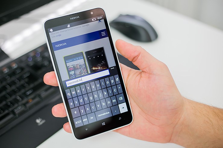 Nokia Lumia 1320 (21).jpg